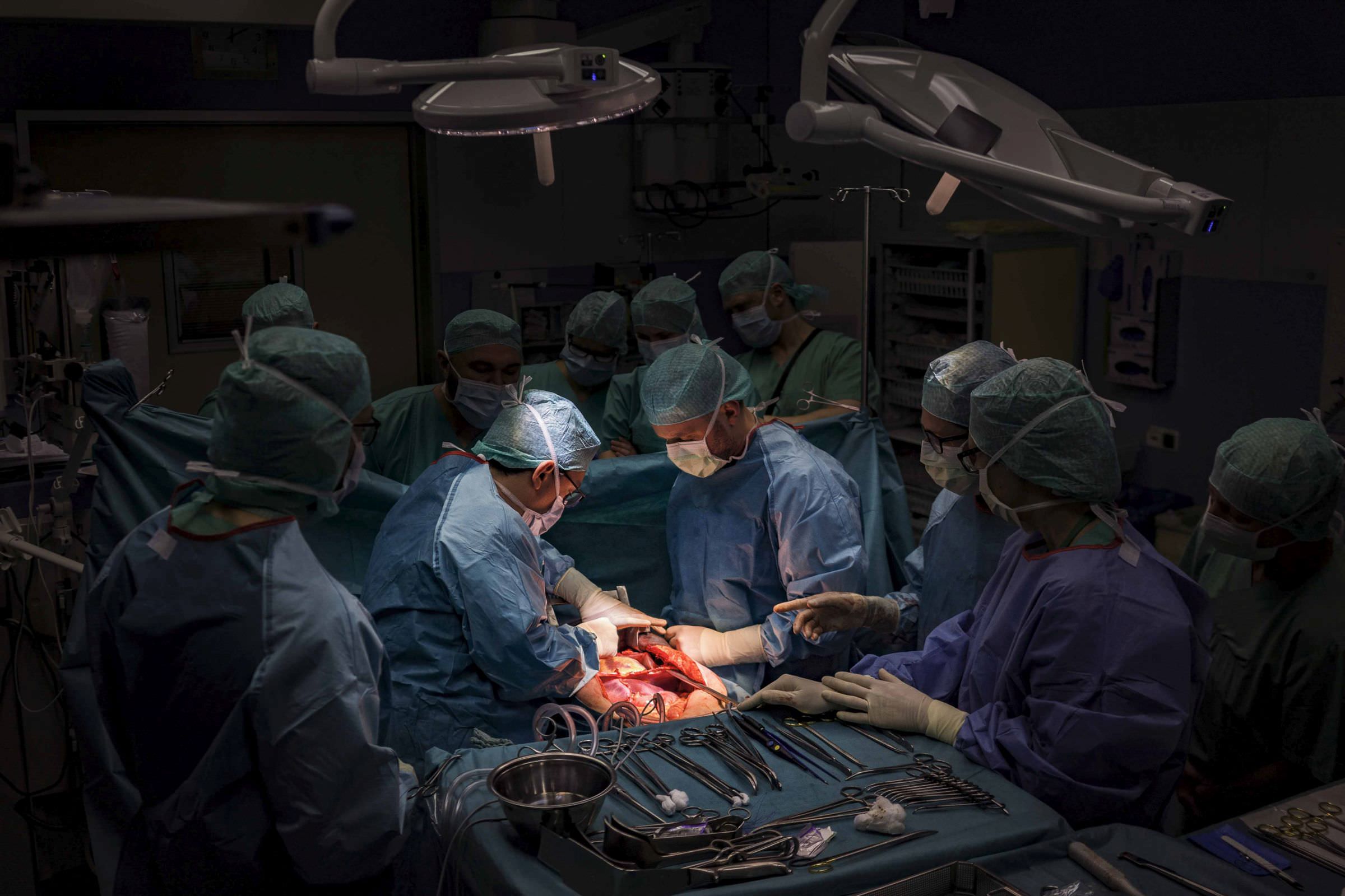 Die Spende, Text: Dominik Stawski, Fotos: Patrick Junker, „Stern“ 3/2019 Was passiert, wenn ein Mensch stirbt und seine Organe gibt, um andere zu retten? Die Reise eines Herzens